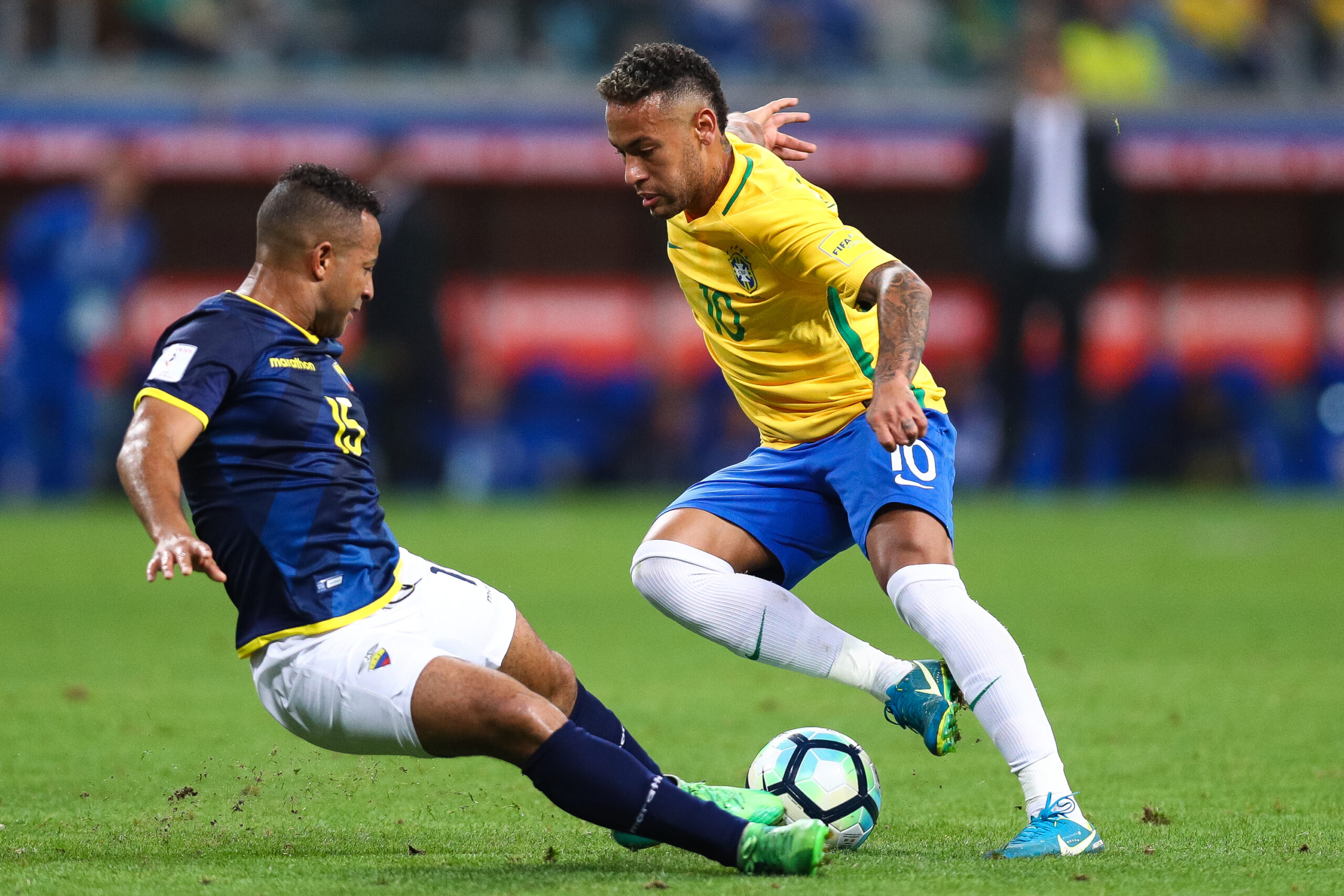 Đội tuyển Brazil khẳng định vị trí đầu bảng đấu khi có chiến thắng thuyết phục