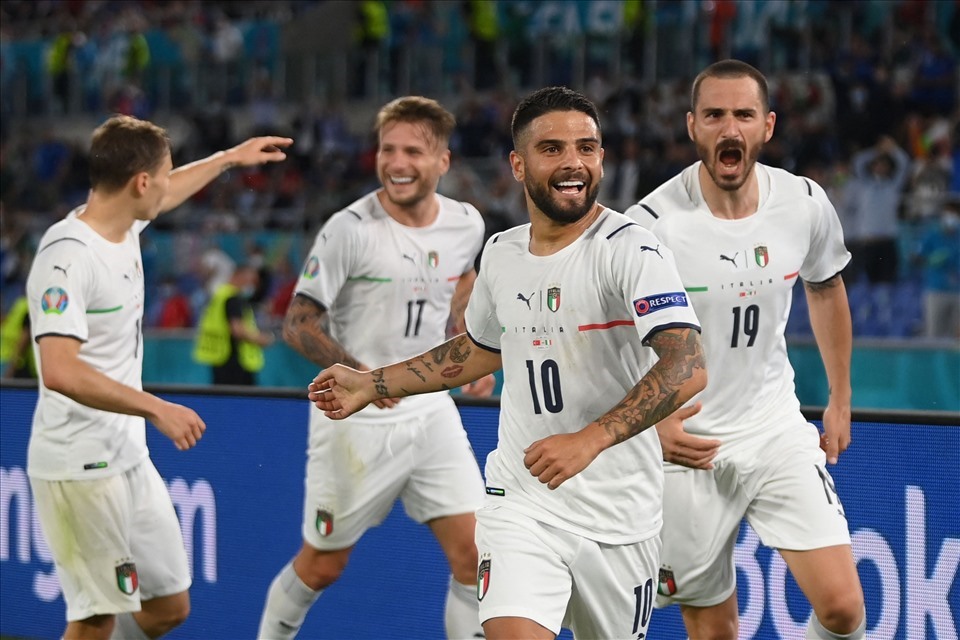 Giành chiến thắng trước Bỉ, đội tuyển Italia còn lập thêm kỉ lục mới