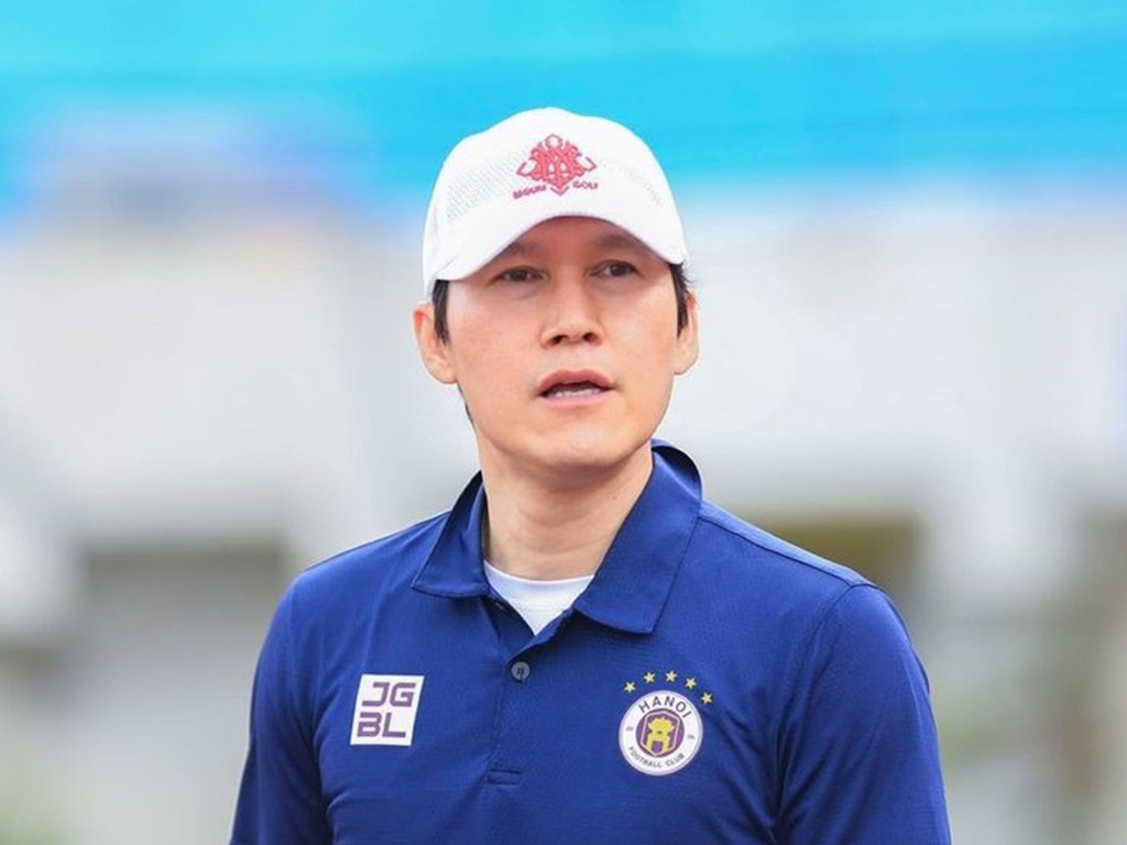 HLV Park Choong-kyun vẫn đang khắc phục CLB để trở lại với cuộc đua