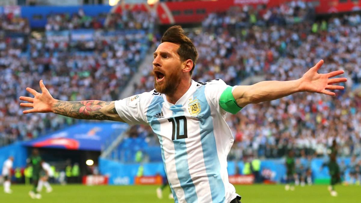 Kỷ lục của Vua bóng đá Pele có khả năng bị Messi xô đổ