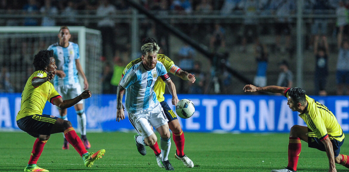 Argentina vs Colombia: Pha sút hụt của Lionel Messi là điểm nhấn