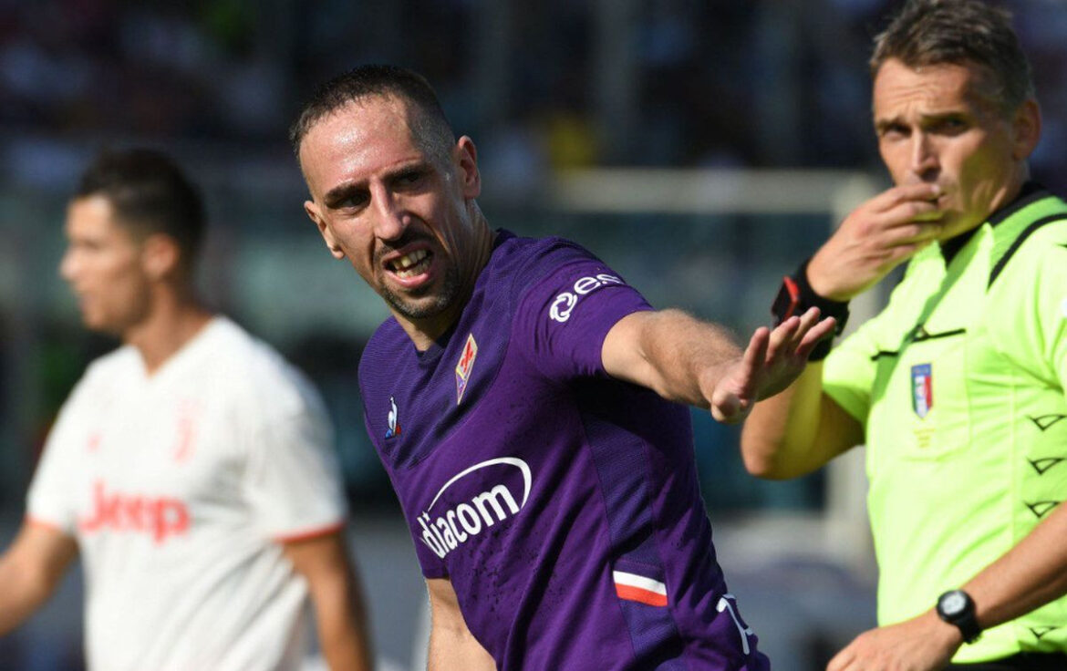 Tiền vệ người Pháp Franck Ribery chính thức rời Fiorentina