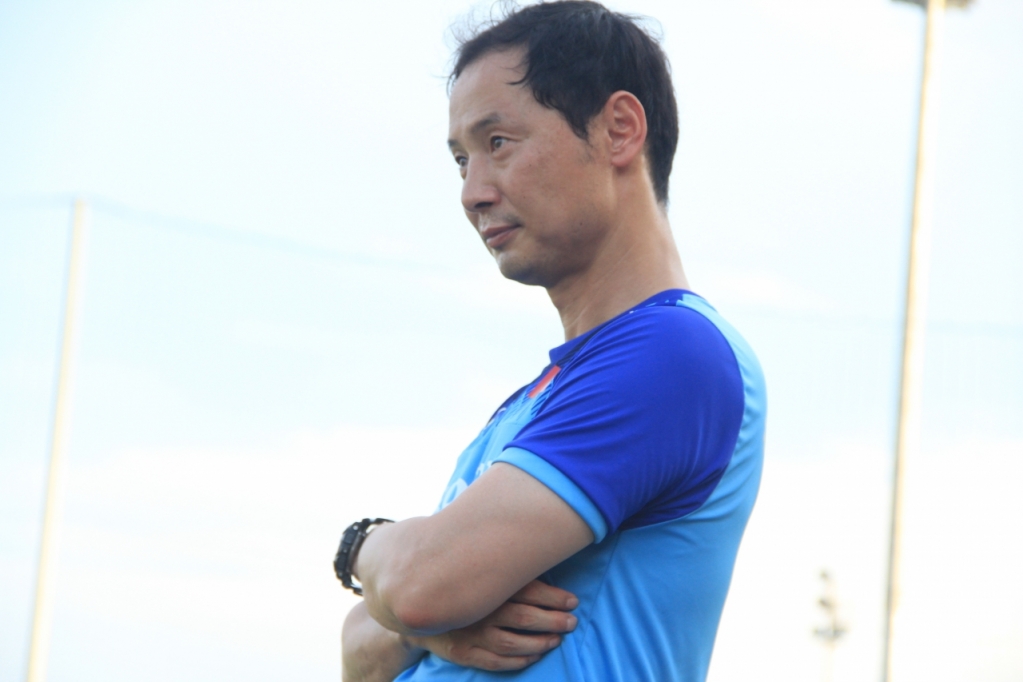Trợ lý Kim Han Yoon sẽ thay thế HLV Park
