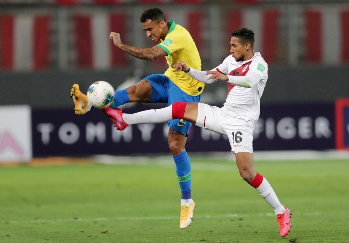 Brazil sẽ chạm trán Peru ở trận bán kết 1